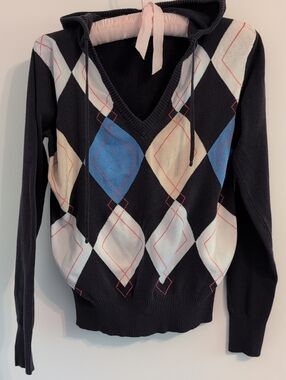Women’s Navy Blue Argyle V-Neck Hooded Sweater with Blue and Cream Diamonds
